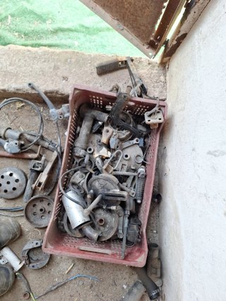 Lote de piezas de moto