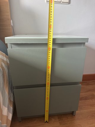 Mesita de noche Malm Ikea Verde.