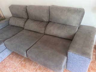 Sofá chaise longue gris tela