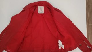 Chaqueta roja niña