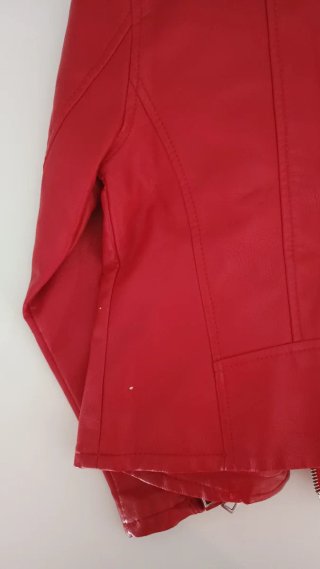 Chaqueta roja niña