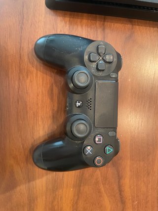 PS4 Slim Negra + Mando + Juegos