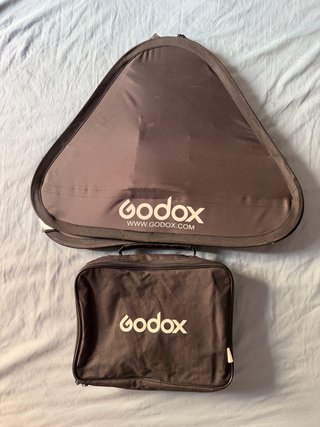 Kit Godox Reflector + Sombrilla Dorada