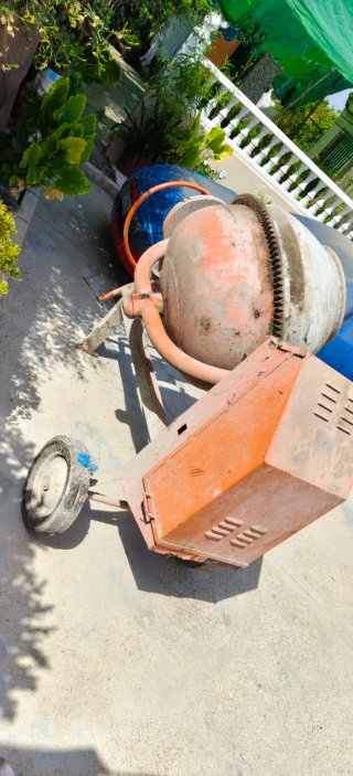Hormigonera 320l