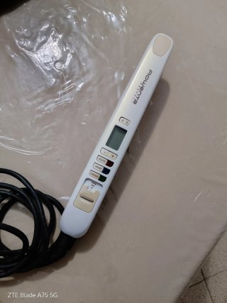 Plancha de pelo blanca y negra