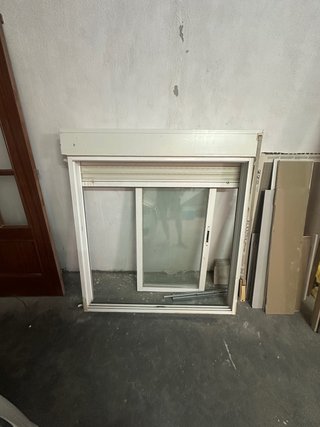 Ventana aluminio blanca corredera con doble crista