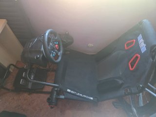 Volante Logitech G29 y Asiento Next Level