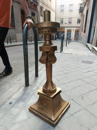 Candelabro de metal