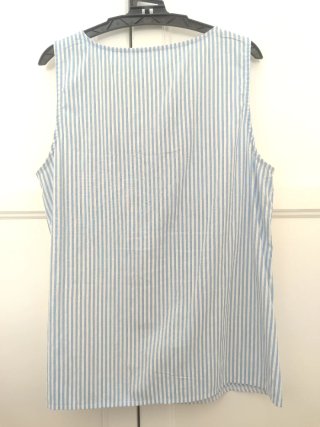 Blusa a rayas azul y blanca