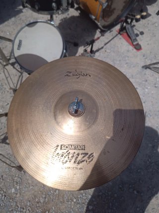 Batería completa con soportes y pedales