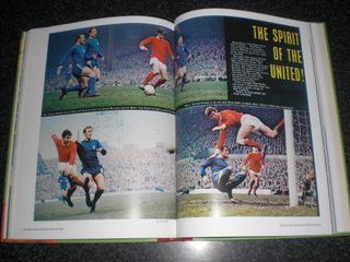 CHARLES BUCHAN ́S FOOTBALL MONTHLY MANCHESTER UTD
