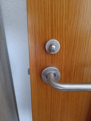 Puertas macizas de madera