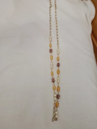 Collar bisutería dorado con perlas y cuentas