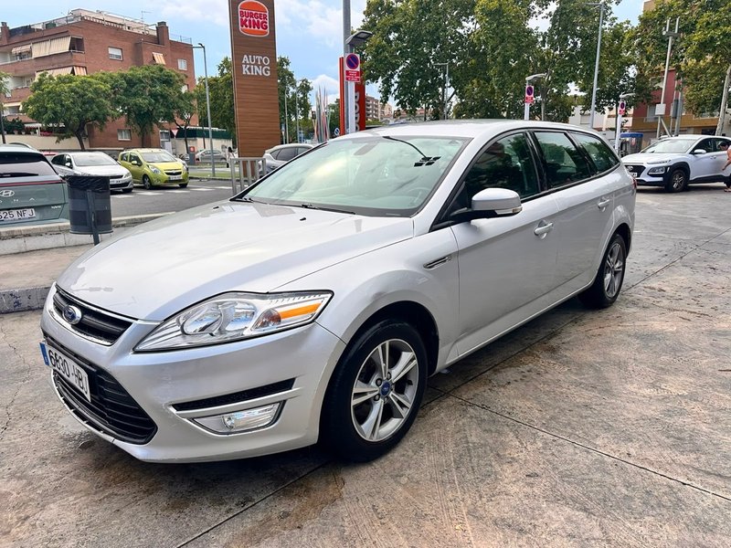 Ford Mondeo 2011 - foto 1