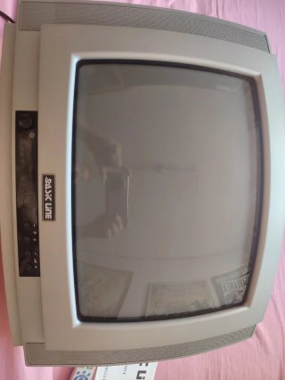 Televisión antigua nueva