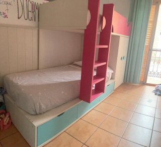 Dormitorio juvenil litera y armario