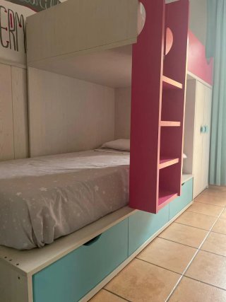 Dormitorio juvenil litera y armario