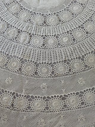 Mantel redondo crochet blanco roto, 1.70 de diám.