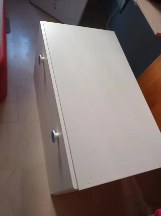 Arcón blanco de madera