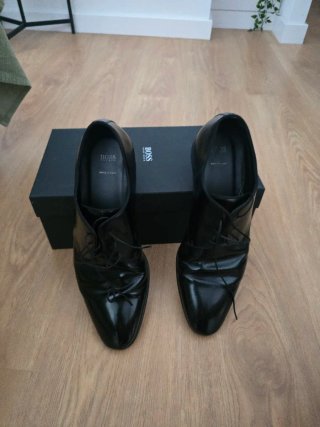 Zapatos Hugo Boss charol T42/43