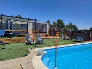 Parcela de 300 metro con móvil home y piscina