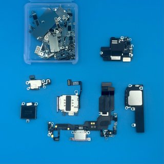 Ricambi iPhone 15 Originali Apple