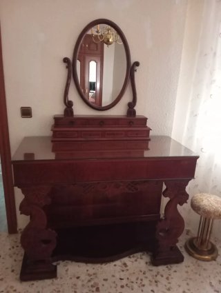 Tocador antiguo madera maciza con espejo