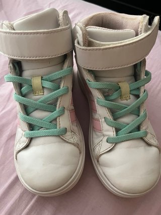Zapatillas Adidas niña altas blancas rosas