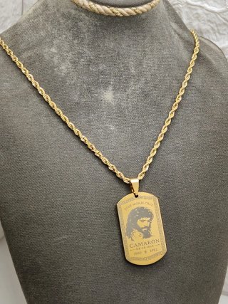 Medalla Camarón Acero Quirúrgico Chapado Oro