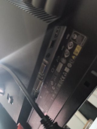 Monitor Lenovo con Display Port y VGA
