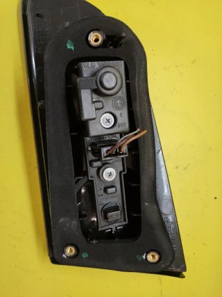 PILOTO TRASERO IZQUIERDO PORTON SEAT IBIZA 6L1