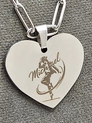 Medalla Corazón Michael Jackson Acero Quirúrgico