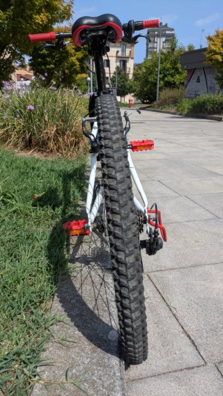 Bicicleta Btwin Rockrider 300 (24 pulgadas)
