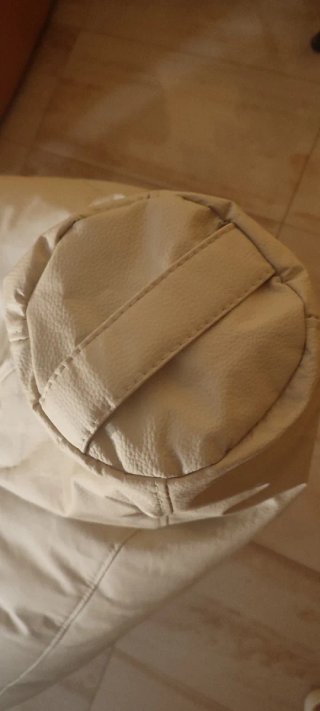 Puff pera beige polipiel