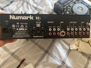 Numark M6 + Numark NDX500 Reproductor DJ USB/MP3