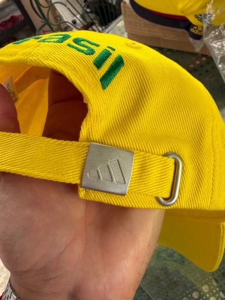 Gorra Adidas Brasil Amarilla y Azul