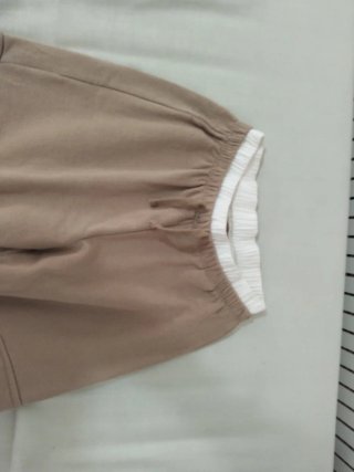 Pantalón cargo chándal beige
