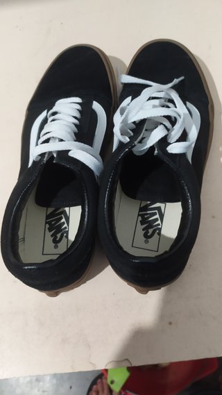 Zapatillas Vans Negras Suela Marrón