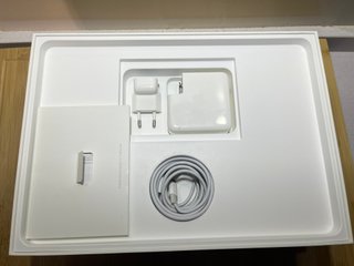 MacBook Pro 13 2016 + Accesorios