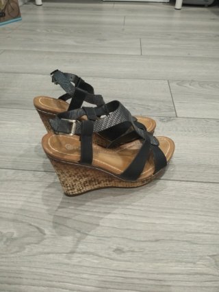 Sandalias cuña FAMA Talla 38