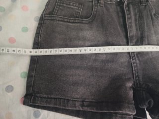 Pantalón corto vaquero negro lavado