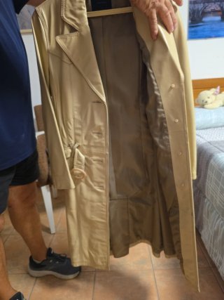 Gabardina de piel beige Talla L