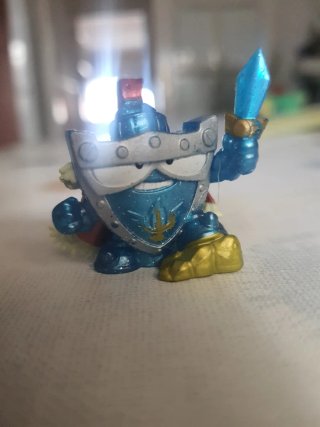 Superthings Legendario Guerrero Azul