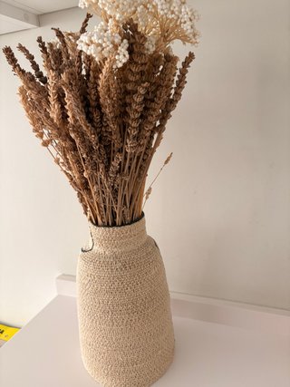 Jarrón Zara Home con flores secas