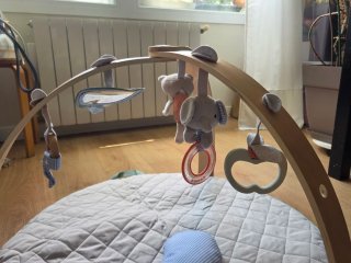 Gimnasio para bebé de madera