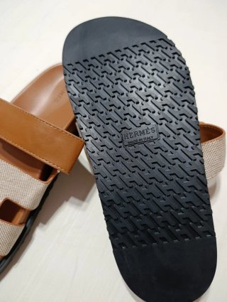 Sandalias Hermes Beige y Marrón
