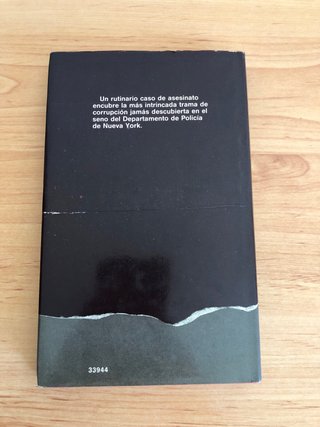 Libro de ficción sobre corrupción policiaca.