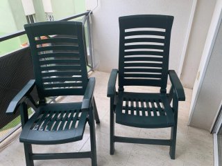 2 Sillas y 2 tumbonas de Jardín Apilables Verdes