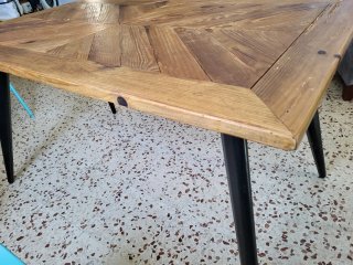 Mesa de comedor madera y metal