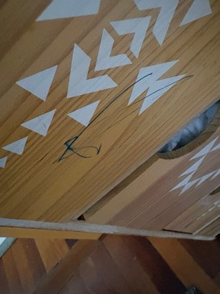 Cajonera estrecha madera natural diseño étnico